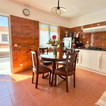 Large House Near Beaches & Surf