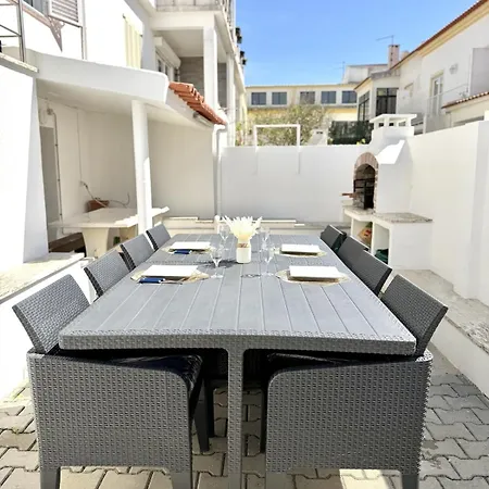 Large House Near Beaches & Surf